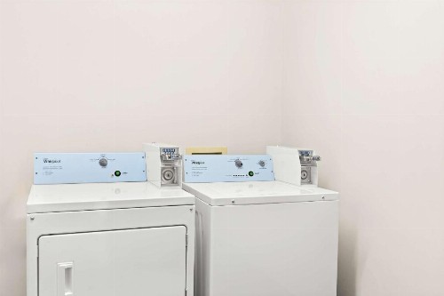 Sans Boutique Hotel & Suites - image 4