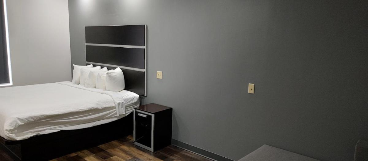 Sans Boutique Hotel & Suites - image 7