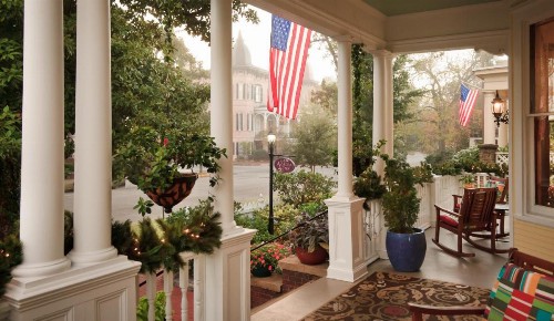 Azalea Inn and Villas - image 7
