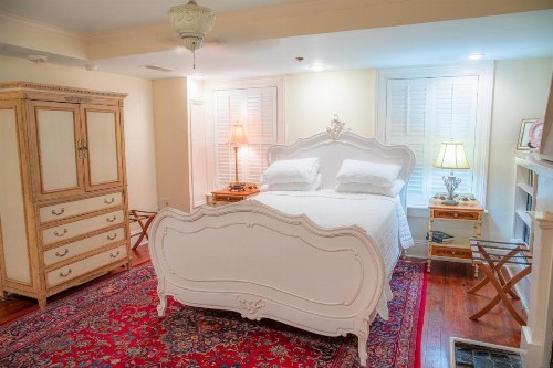 Justine Inn Savannah - image 11