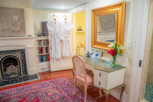 Justine Inn Savannah - image 12