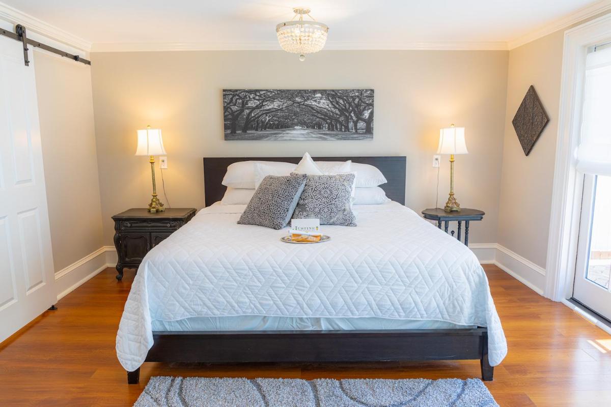 Justine Inn Savannah - image 2