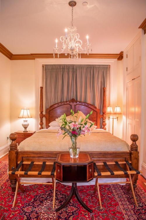 Justine Inn Savannah - image 9