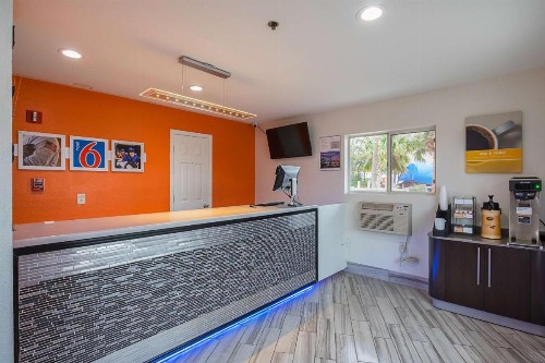 Savannah Garden Inn - image 11