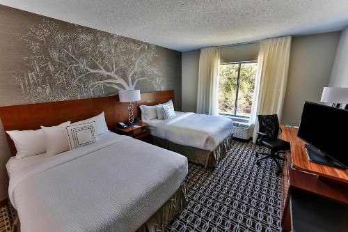 Fairfield Inn & Suites by Marriott Savannah Midtown - image 19