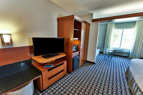 Fairfield Inn & Suites by Marriott Savannah Midtown - image 31