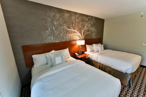 Fairfield Inn & Suites by Marriott Savannah Midtown - image 34