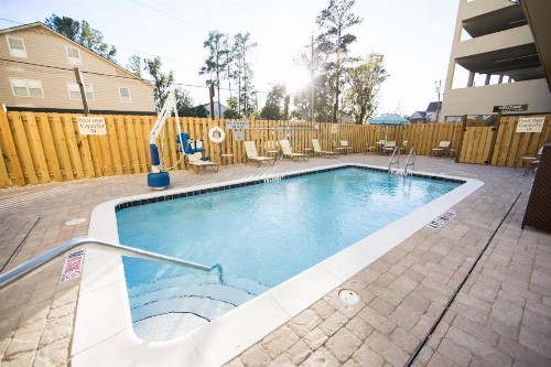Fairfield Inn & Suites by Marriott Savannah Midtown - image 8