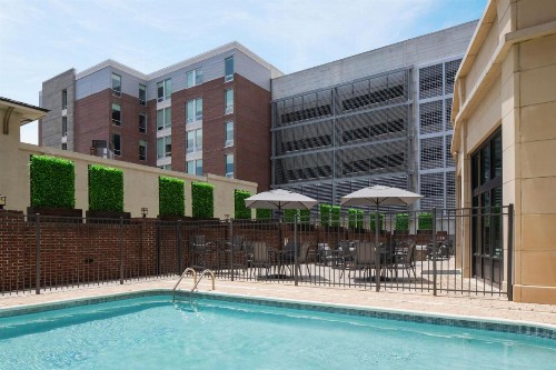 Fairfield Inn & Suites by Marriott Savannah Downtown/Historic District - image 24