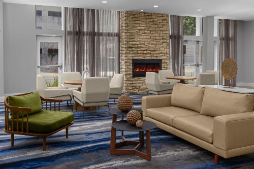 Fairfield Inn & Suites by Marriott Savannah Downtown/Historic District - image 30
