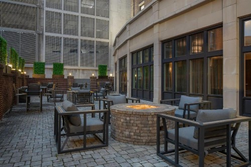 Fairfield Inn & Suites by Marriott Savannah Downtown/Historic District - image 36