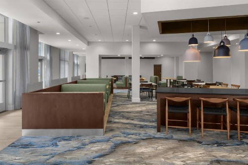 Fairfield Inn & Suites by Marriott Savannah Downtown/Historic District - image 6