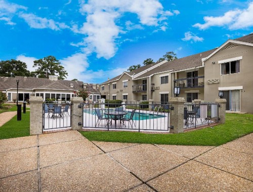 Clarion Inn & Suites Savannah Midtown - image 35