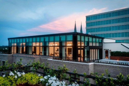 Perry Lane Hotel a Luxury Collection Hotel Savannah - image 6