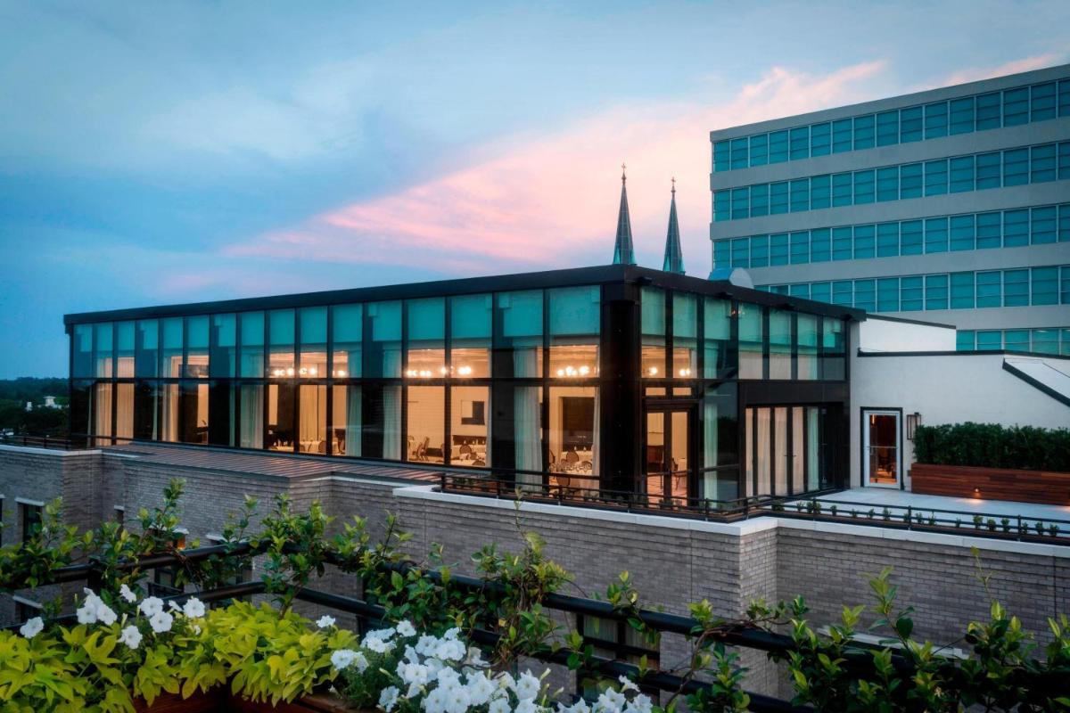 Perry Lane Hotel a Luxury Collection Hotel Savannah - image 6