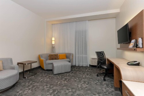Courtyard by Marriott Savannah Airport - image 19