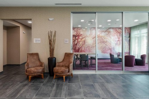 Courtyard by Marriott Savannah Airport - image 2