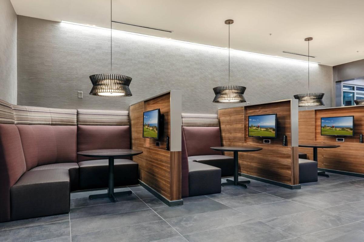 Courtyard by Marriott Savannah Airport - image 4