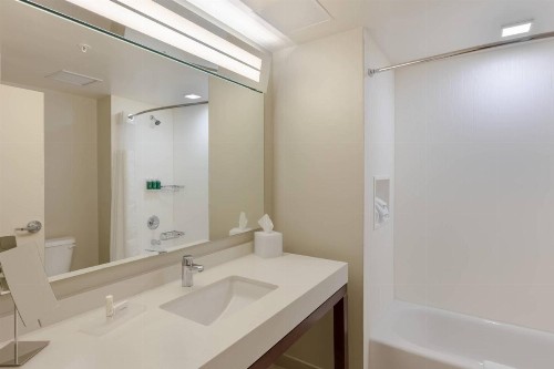 Courtyard by Marriott Savannah Airport - image 6