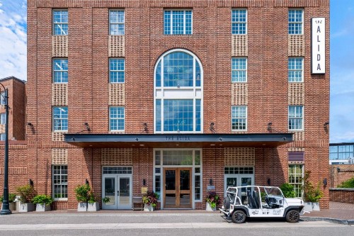 The Alida Savannah a Tribute Portfolio Hotel - image 8