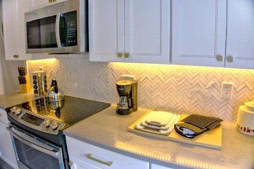 2 Bedroom Newly Renovated Townhome in Historic Savannah - image 8