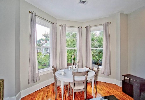 2 Bedroom Renovated Townhouse in Downtown Savannah - image 5