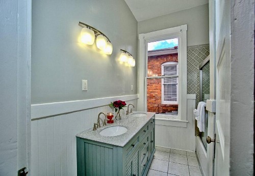 2 Bedroom Renovated Townhouse in Downtown Savannah - image 8