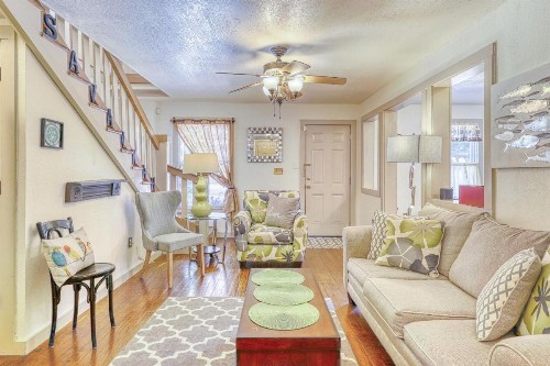 Taylor Cottage - image 1