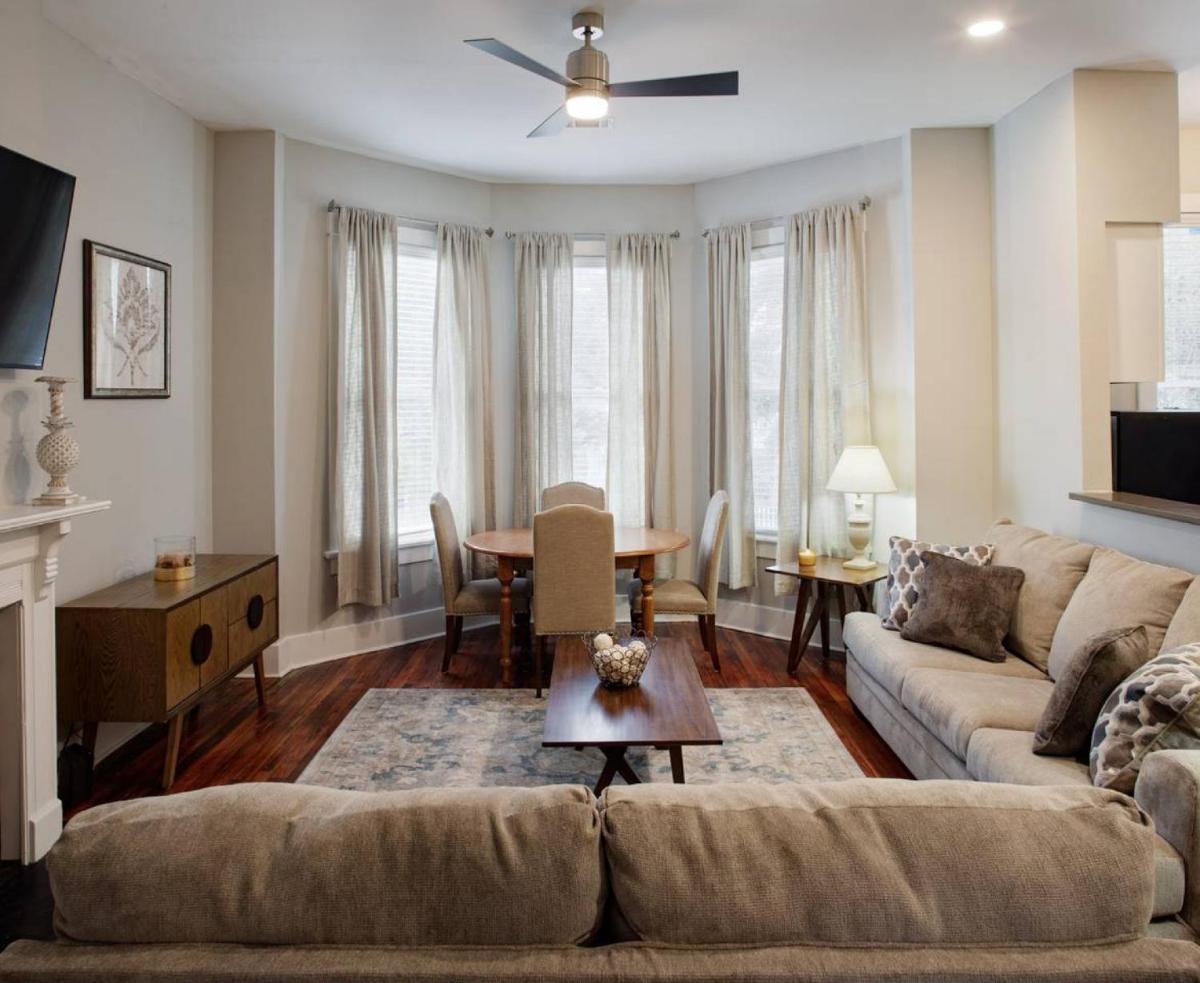 414B Waldburg st · 2 Bedroom Oasis near Forsyth Park - image 6