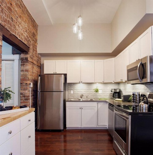 416A Waldburg st · Newly Renovated 1920's Historic District Apt - image 2