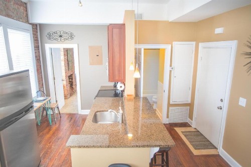 Greene Square Getaway by Lucky Savannah - image 11