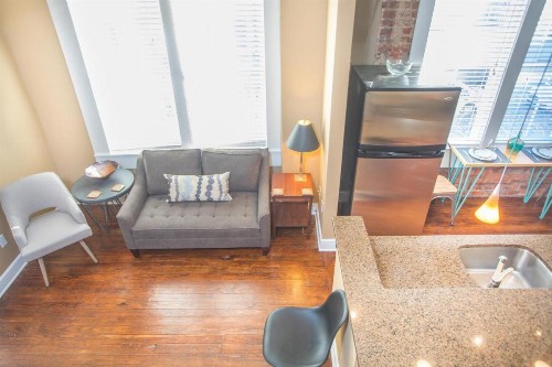 Greene Square Getaway by Lucky Savannah - image 6