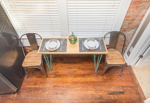 Greene Square Getaway by Lucky Savannah - image 8