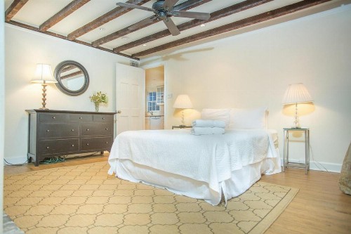 Cohen House Garden Apartment by Lucky Savannah - image 9