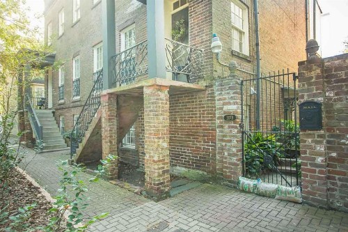 Chatham Square Garden Apartment by Lucky Savannah - image 8