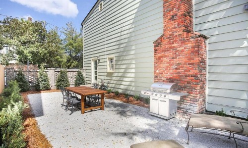 511 East Congress Street by Lucky Savannah - image 4