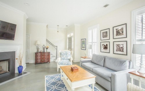 Huntingdon Getaway by Lucky Savannah - image 1