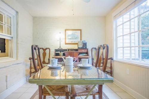 Canterbury Garden Apartment by Lucky Savannah - image 12