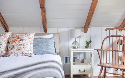 Freeman's Cottage by Lucky Savannah - image 10