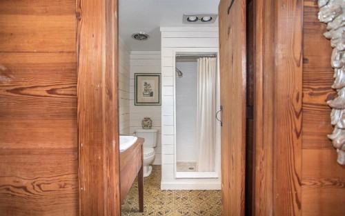 Freeman's Cottage by Lucky Savannah - image 11
