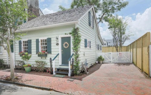 Freeman's Cottage by Lucky Savannah - image 6