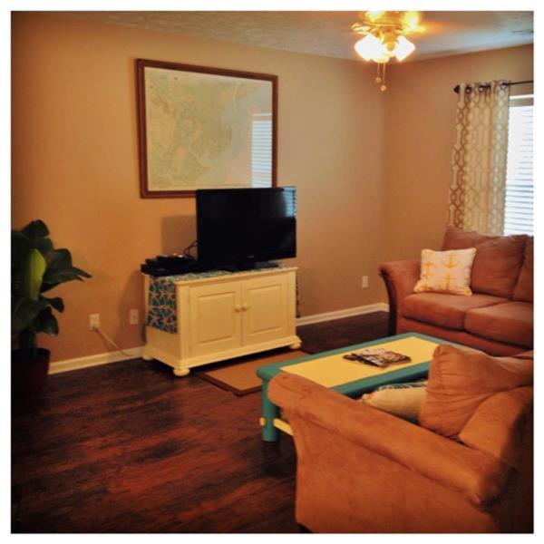 Clean and Cozy Savannah House Near Tybee Beaches! - image 7