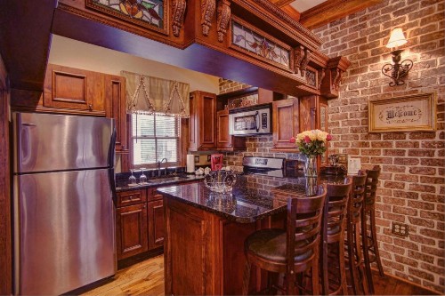 McMillan Inn - image 6