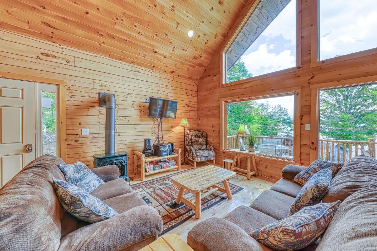 Contemporary ADK 5 Bedroom Chalet on Schroon - main image