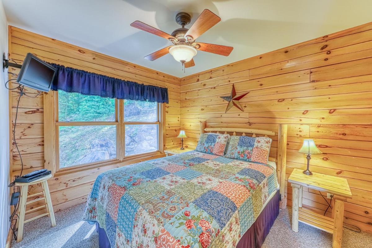 Contemporary ADK 5 Bedroom Chalet on Schroon - image 4