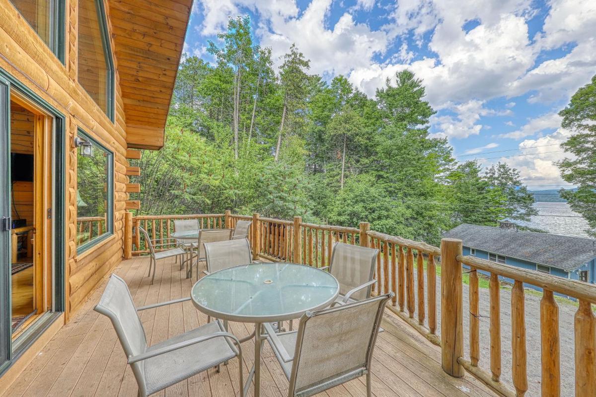 Contemporary ADK 5 Bedroom Chalet on Schroon - image 7