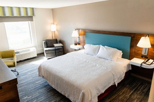 Hampton Inn & Suites Scottsbluff - image 13