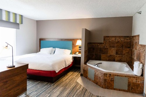 Hampton Inn & Suites Scottsbluff - image 24