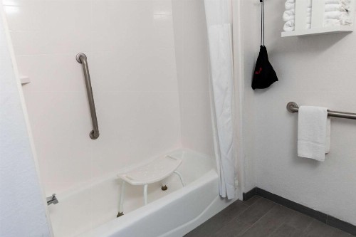 Hampton Inn & Suites Scottsbluff - image 27