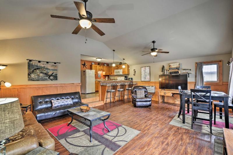 Pet-Friendly Cabin - Guntersville Lake Less Than 2 Miles! - main image